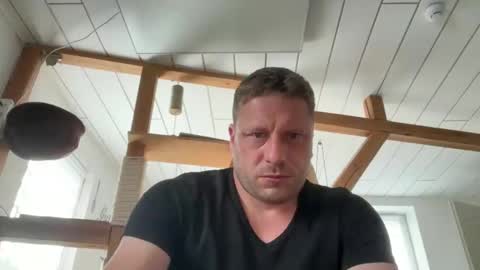 Snapshot of chris164 chatting on 4, 5, 2026 Chris online show from 4, 5, 2026