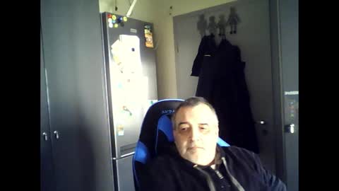 Chris online show from 8, 4, 2026