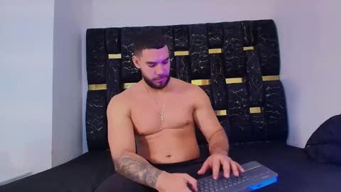 Chris B online show from 18, 11, 2025