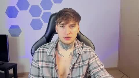 Chris Tyson online show from 4, 2, 2025