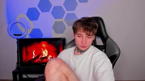 Chris Tyson online show from 25, 10, 2025