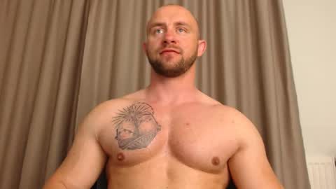 Snapshot of chrisbigbiceps chatting on 12, 5, 2026 chrisbigbiceps online show from 12, 5, 2026