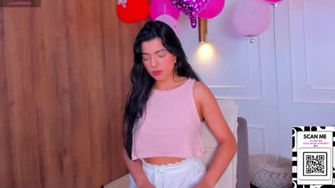 Snapshot of chrishell_ chatting on 16, 2, 2025 Chrishell online show from 16, 2, 2025