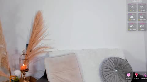 Snapshot of chrishell_ chatting on 9, 10, 2025 Chrishell online show from 9, 10, 2025