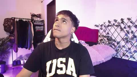 Snapshot of chriss_wg_ chatting on 13, 6, 2026 Christian Wang online show from 13, 6, 2026