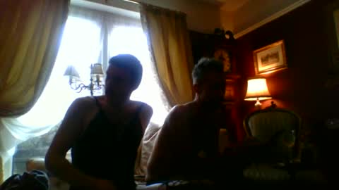 chrischrissy online show from 18, 12, 2024