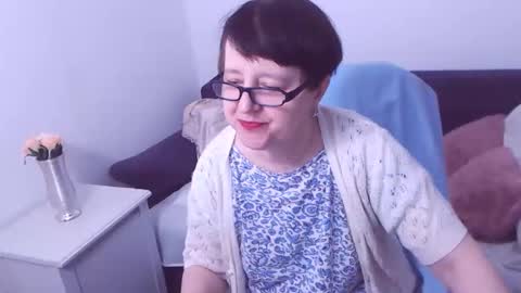 Snapshot of christarose chatting on 2, 3, 2025 Christa online show from 2, 3, 2025