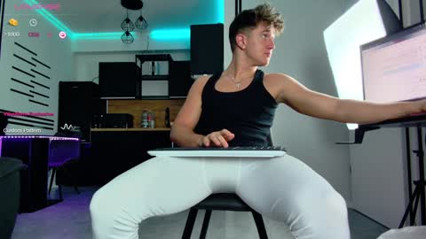 UPVOTE ME ------  ILL DO SOMETHING FOR FREE online show from 9, 12, 2024