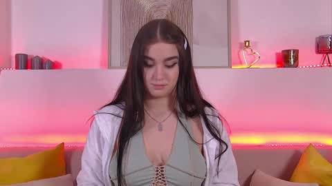 Christina online show from 2, 2, 2025