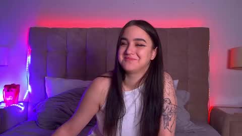 Christina online show from 4, 3, 2025