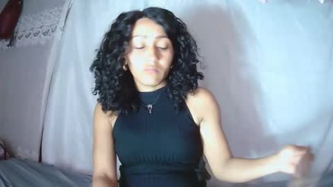 Snapshot of christine213 chatting on 21, 9, 2025 christine213 online show from 21, 9, 2025