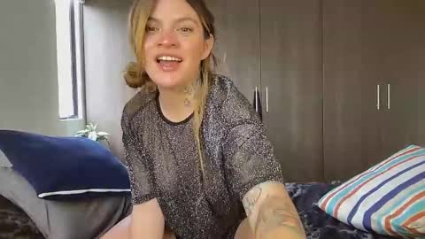 Snapshot of christine_f chatting on 16, 9, 2025 Val riess -- Instagram free online show from 16, 9, 2025