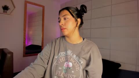 Christine  online show from 25, 3, 2026