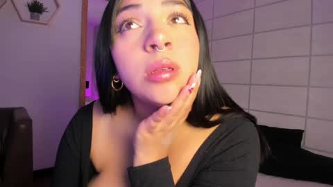 Christine  online show from 16, 4, 2026