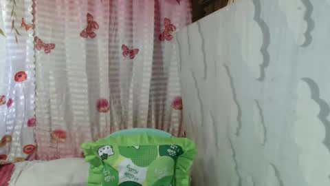 Snapshot of christine_scott chatting on 15, 2, 2025 christine_scott online show from 15, 2, 2025