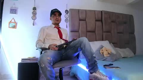 christopher online show from 13, 5, 2026