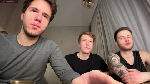 Christopher online show from 21, 2, 2025