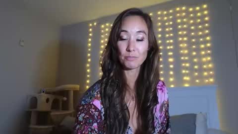 Snapshot of christy_love chatting on 8, 11, 2025 Christy Love online show from 8, 11, 2025