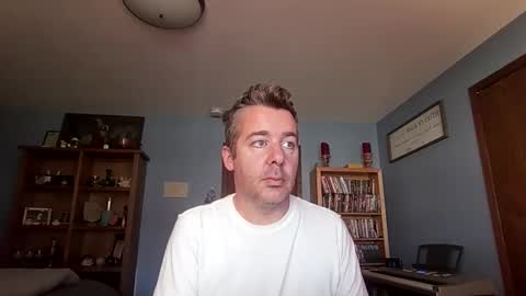 Snapshot of chrisw8121 chatting on 14, 11, 2025 chrisw8121 online show from 14, 11, 2025