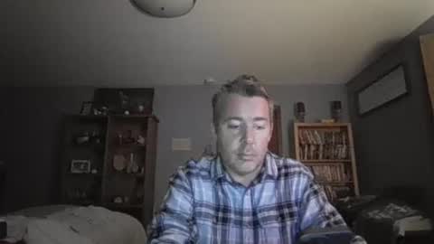 Snapshot of chrisw8121 chatting on 15, 11, 2025 chrisw8121 online show from 15, 11, 2025