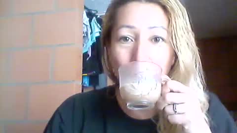 Snapshot of chrysta_12 chatting on 19, 9, 2025 chrystal hotty online show from 19, 9, 2025