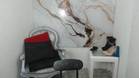 Snapshot of chrysta_12 chatting on 26, 9, 2025 chrystal hotty online show from 26, 9, 2025