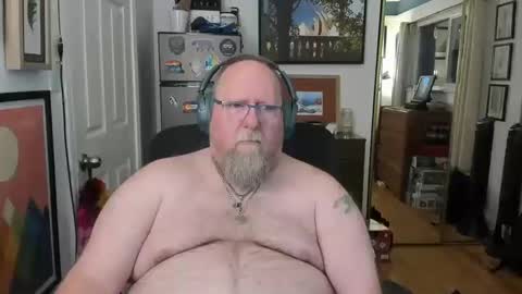 Snapshot of chubbybaybear chatting on 11, 10, 2025 Chubby online show from 11, 10, 2025