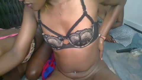 Snapshot of chyna_baibe chatting on 18, 9, 2025 chyna_baibe online show from 18, 9, 2025