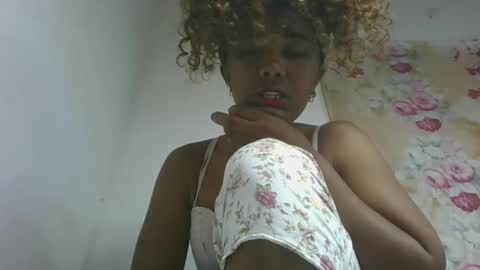 Snapshot of ciciazzhh chatting on 8, 3, 2026 ciciazzhh online show from 8, 3, 2026