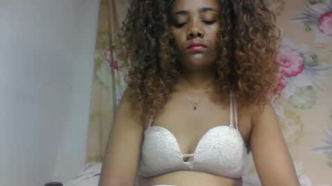 Snapshot of ciciazzhh chatting on 22, 3, 2026 ciciazzhh online show from 22, 3, 2026