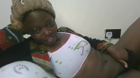 cilia petite online show from 6, 2, 2025
