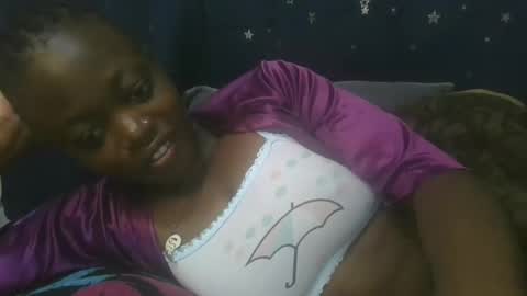 cilia petite online show from 16, 2, 2025