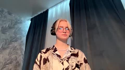 Snapshot of cindiwittner chatting on 14, 11, 2025 Cindi online show from 14, 11, 2025