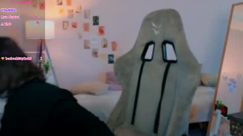 Snapshot of cindyclub_ chatting on 18, 6, 2026 Rebbeka online show from 18, 6, 2026