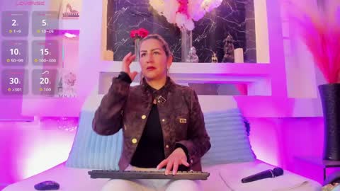 Cinthya  online show from 16, 4, 2026