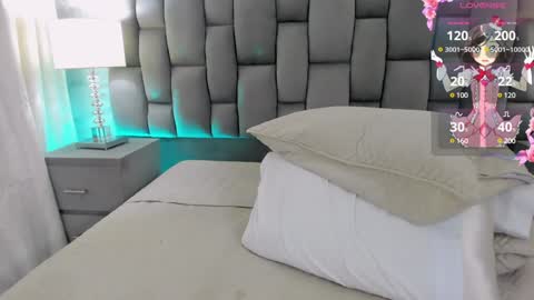 CintiaCollins  online show from 14, 12, 2024