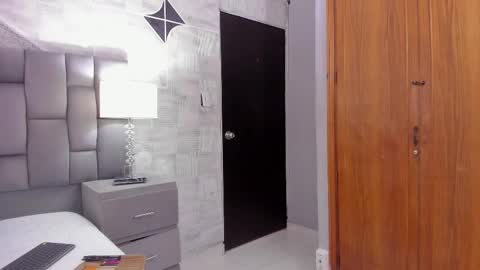 CintiaCollins  online show from 14, 2, 2025