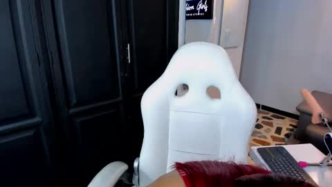 CintiaCollins  online show from 7, 11, 2025