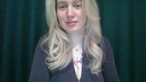 citrusblissss online show from 8, 3, 2025