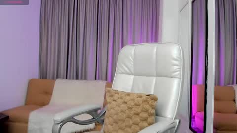 claire aristizabal online show from 21, 10, 2025