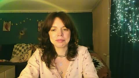 Snapshot of clancyosbourne chatting on 26, 5, 2026 Clancy online show from 26, 5, 2026