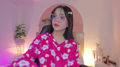 Snapshot of clara_lu chatting on 8, 2, 2026 C L A R A online show from 8, 2, 2026