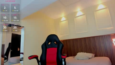 C L A R A  online show from 15, 4, 2026