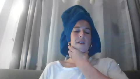 Snapshot of claralafontaine chatting on 21, 6, 2026 claralafontaine online show from 21, 6, 2026