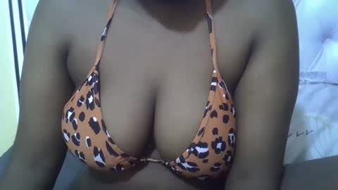 classy_zoey online show from 8, 10, 2025