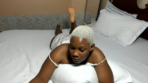 Snapshot of classyhornybabe chatting on 7, 7, 2026 Angel online show from 7, 7, 2026