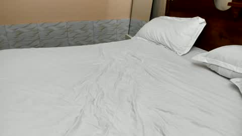 Snapshot of classyhornybabe chatting on 13, 7, 2026 Angel online show from 13, 7, 2026