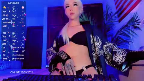   online show from 28, 9, 2025