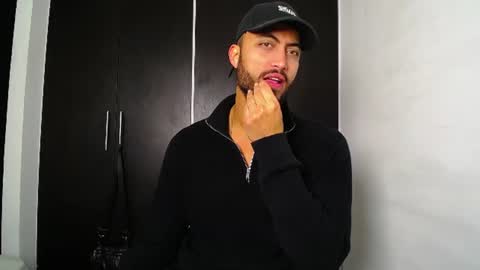 Snapshot of claybrown_ chatting on 17, 6, 2026 Clay online show from 17, 6, 2026
