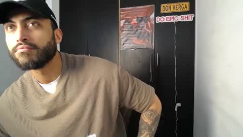Snapshot of claybrown_ chatting on 1, 7, 2026 Clay online show from 1, 7, 2026